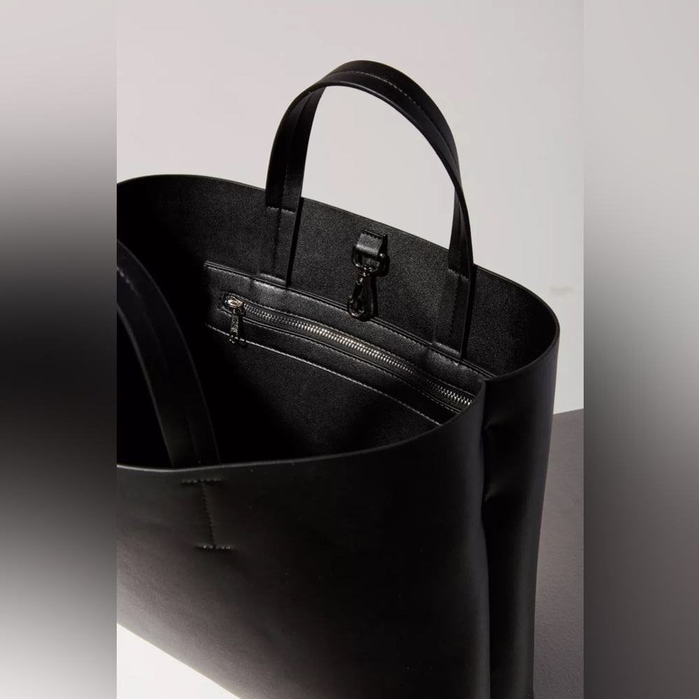 Silence + Noise Jule Oversized Tote Bag - Picture 4 of 9